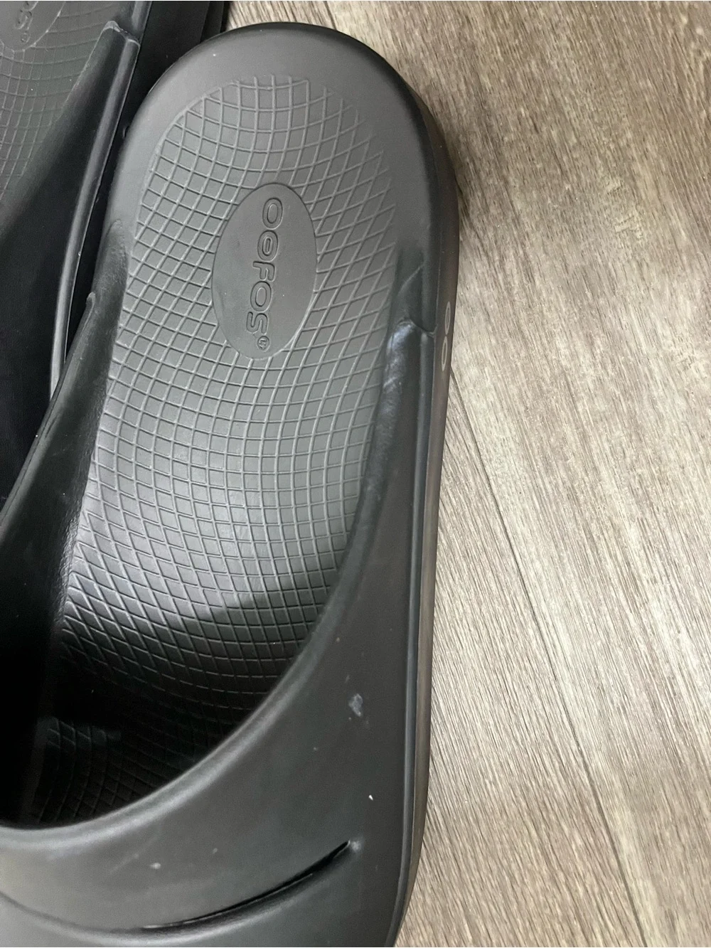 OOFOS Black Men's Recovery Slide